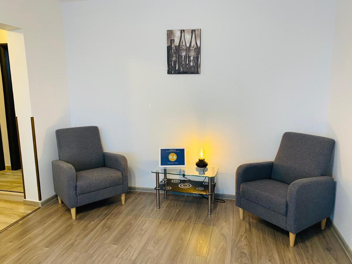 Apartament Cristina Bukares Bagian luar foto