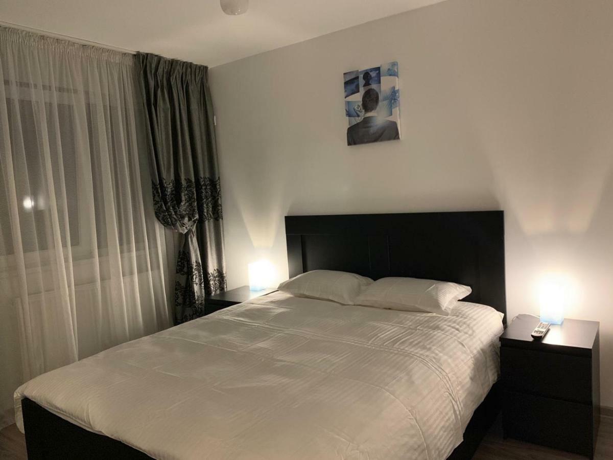 Apartament Cristina Bukares Bagian luar foto