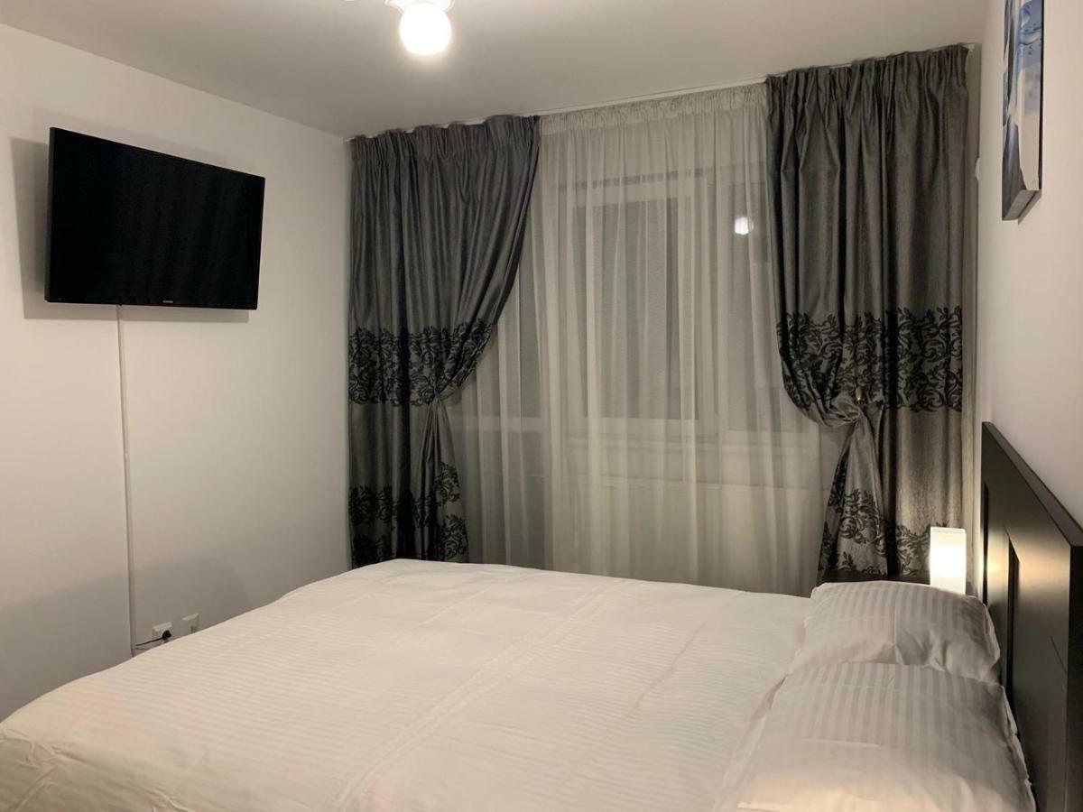 Apartament Cristina Bukares Bagian luar foto