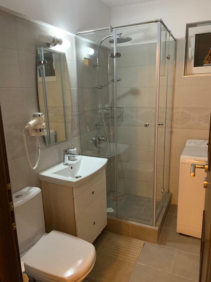 Apartament Cristina Bukares Bagian luar foto